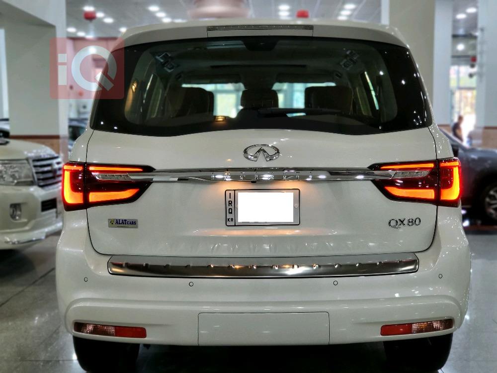 Infiniti QX80
